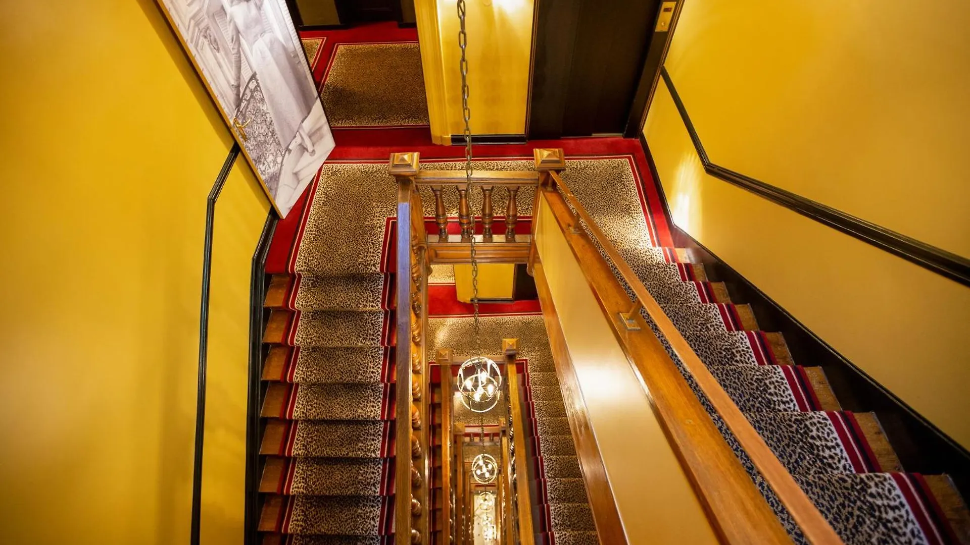 Hotel West-End Paris 4*,
